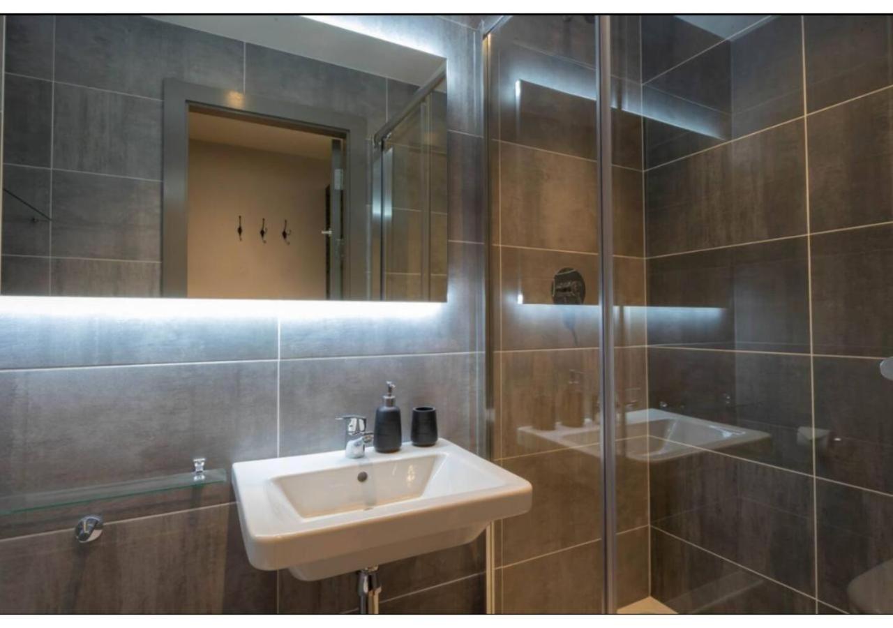 Joivy Affordable Dublin Thomas Street - Adults Only Lejlighed Eksteriør billede